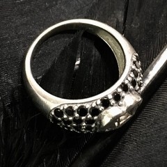 BEAUTIFUL ESTATE STERLING SILVER CUBIC ZIRCONIA ONYX HEART BAND RING SIZE 6 3/4