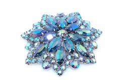50s Vtg Blue AB Aurora Borealis Rhinestone 2.5″ Snowflake Layered Brooch Pin