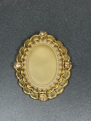 Antique Victorian Brooch – Ornate Gilt Metal with Central Cabochon and Champagne