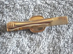 LOT OF 2 PAIR OF GOLD-TONED & GEMSTONE SIGNED CUFFLINKS &TIE BAR(AVON & HAYWARD)