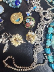 Vintage jewelry set of 26 in vintage purse