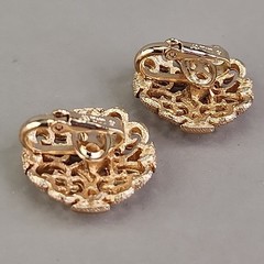 Vintage Avon Clip On Earrings Gold Tone Round Filigree .75″