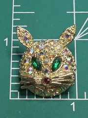 Vtg Rhinestone Cat Brooch Pin 60s Aurora Borealis Gold Tone Kitty Green Eyes