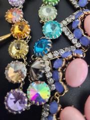 vintage costume jewelry lot of 28 in beautiful box