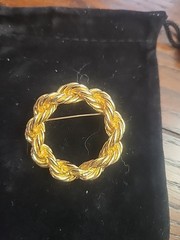 Vintage Gold Tone AAi Signed Braided Wreath Brooch