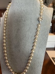 VINTAGE MAJORICA PEARL NECKLACE 24 INCHES 9MM PEARLS IN BOX EXCELLENT CONDITION