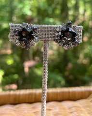 Vintage Beau Jewels Smoky Gray & Clear Rhinestone Clip On Earrings Silver Tone