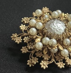 Signed Miriam Haskell Baroque Pearl Starburst Brooch Vintage Gold Tone
