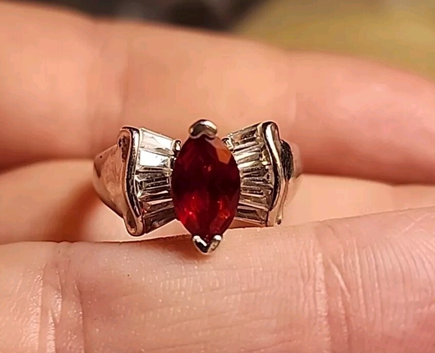 Red And Clear Cubic Zirconia Sterling Silver 925 Ring Size 7 5g vintage