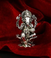 925 sterling silver Gorgeous Lord Ganesha statue, figurine, puja article su213