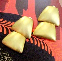 VTG RUNWAY LES BERNARD 2 1/4″ DANGLE TIERED SATIN GP EARRINGS 70s MODERNIST CLIP