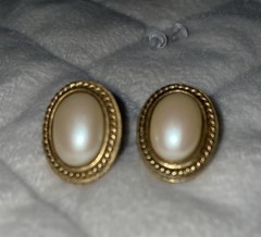 Vintage YSL Yves Saint Laurent Mabe pearl Gold Tone Post Earrings Posts At Angle