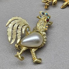 Vintage Brooch Lot Monet JJ Avon Animal Bird Frog Rhinestone 8 Pieces