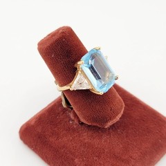 Vtg Sz 6.5 Ring Ice Blue Clear Cubic Zirconia 18KGE Gold Electroplated Jewelry