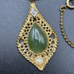 Stunning Vintage Tear-Drop Jade, Pearl, & Diamond Gold-Tone Pendant & Necklace
