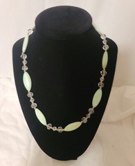 Vintage Beautiful Necklace 16+” Light Green Glass/stone? Beads. Clear Beads…
