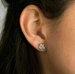 Lovely Leaf Stud Women’s Earrings 2.3 Ct Simulated Diamond 14K White Gold Over