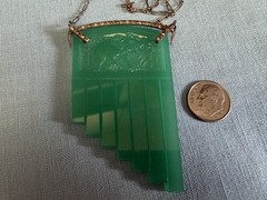 VTG DECO STERLING CHAIN CARVED GREEN ONYX STEPPED LARGE RAISED ELEPHANT PENDANT