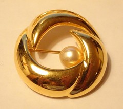Signed Napier Brooches Pins Lot of 5 Gold Tone & White Vintage