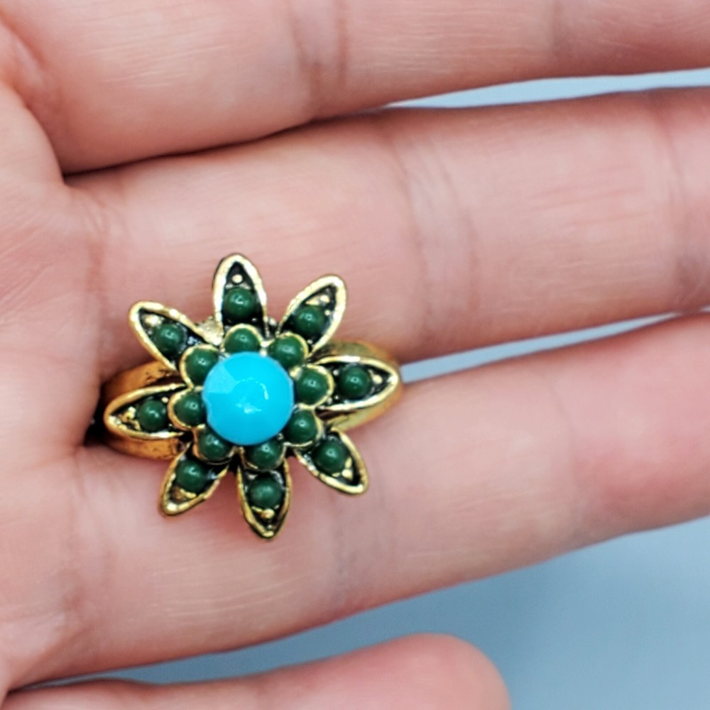 BOHO VINTAGE STYLE AGED GOLD WOMEN’S RING SZ 8.5 GREEN AND TURQUOISE