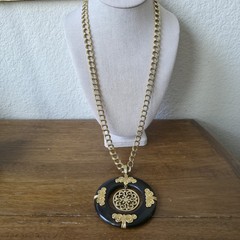 Vinatge Crown Trifari Necklace Large Brown Faux Tortuous Pendant Gold Tone Chain