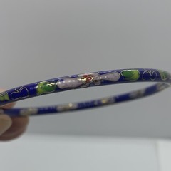 VTG CHINESE EXPORT CLOISONNE COBALT BLUE ENAMEL BANGLE BRACELET PINK FLOWERS