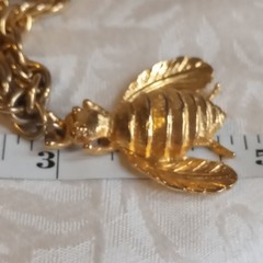 Vintage Goldtone 3 large bumblebee Insect statement necklace 26 + 6in