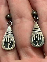 Old pawn Weaver Selina sterling tear drop bear paw plank earrings 100825aAGZGE
