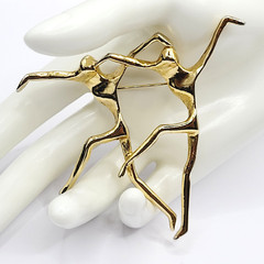 Modernist Style Contemporary Dancers Gold Tone Large Brooch Pin Vintage 1980s