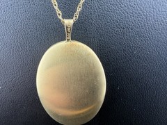 PPC Princess Pride Creations 1/20 14k Gold Filled St. Mary Locket Photo Pendant