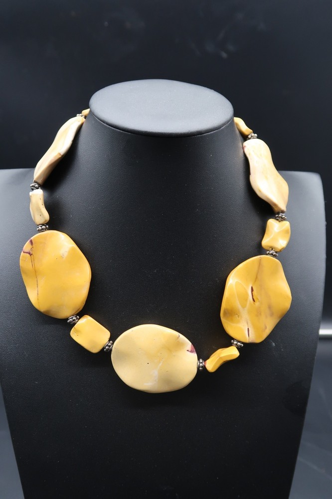 Vtg Baltic Amber Look Choker Length 19″ Irregular Egg Yolk Color Beads Necklace