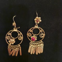 Vintage Gold Tone Earrings