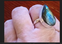 Vintage 925 Sterling Labradorite Ring. Stone is 1 in long, Sz 6 3/4