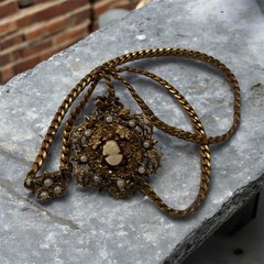 Vintage 1940s-1950s Gold Tone Filigree Cameo Pendant Necklace Victorian Revival