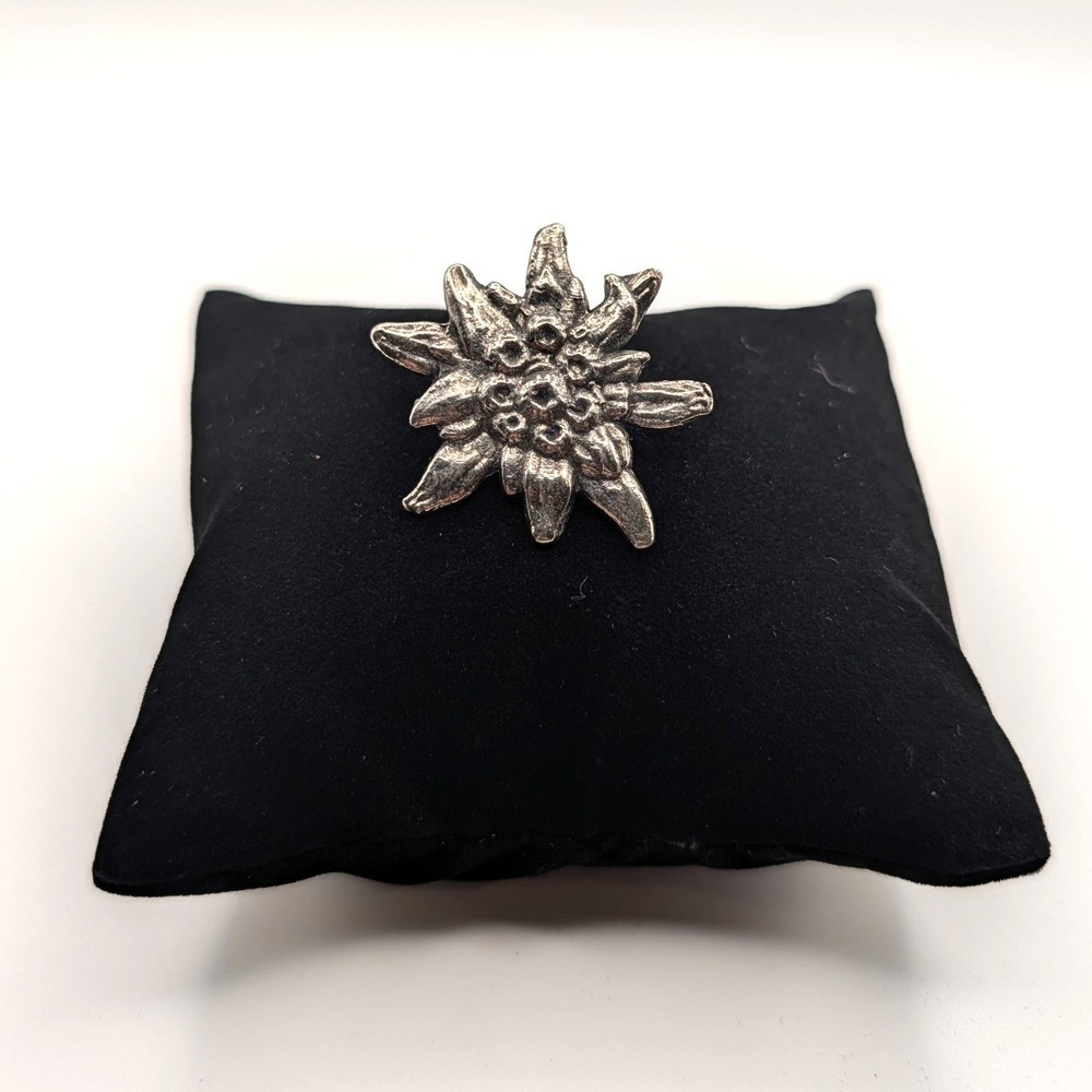 Edelweiss Flower Alpine Lapel Ski Pin Silver Tone Vintage Floral Accessory 1.25″