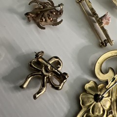 Vintage 12 Brooch Collection | Mix Lot Rhinestones Gold Silver Tone Floral