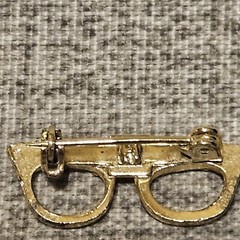 2 Vtge Pins Brooch Cat Eye Glasses Clear Rhinestone & Enamel Frog Green/ Blue