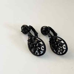 Vintage Jet Black Rhinestone Ladies Clip On Dangle Drop Earrings