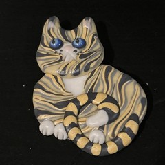 Vintage Signed 90s Handmade Jewelry Glazed Yellow Striped Cat Pin Glass Eyes