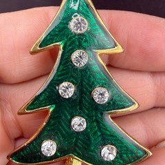 Vintage Christmas Tree Brooch LIA Gold Tone Signed Enamel Rhinestone