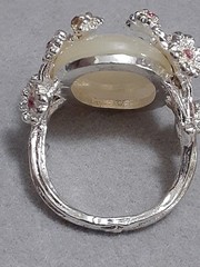 Opalite cabochon ring W/cherry blossom design silvertone metal red stones size 6