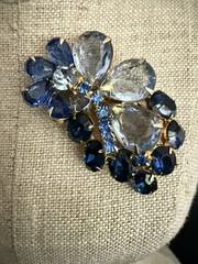 Vintage Unbranded Blue Rhinestone Brooch