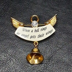 Vintage Signed TONA Angel Brooch Whit Dengle Belolil “When A Bell Ring… 16.224
