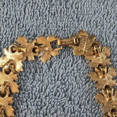 Vintage Napier Gold Tone Textured Fall Maple Leaf Choker Necklace 16″ Signed