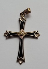 Vintage Estate Cross Pendant Signed 1/20 14k GF 1.5′ Long