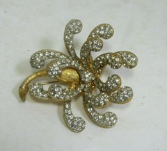 Vintage Signed Mimi Di N 3D Dimensional Pave Faux Diamond Style Brooch / Pin