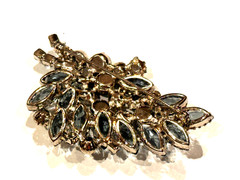 AURORA BOREALIS BLUE NAVETTE FAUX PEARL RHINESTONE 3″ LEAF FLORAL BROOCH VINTAGE