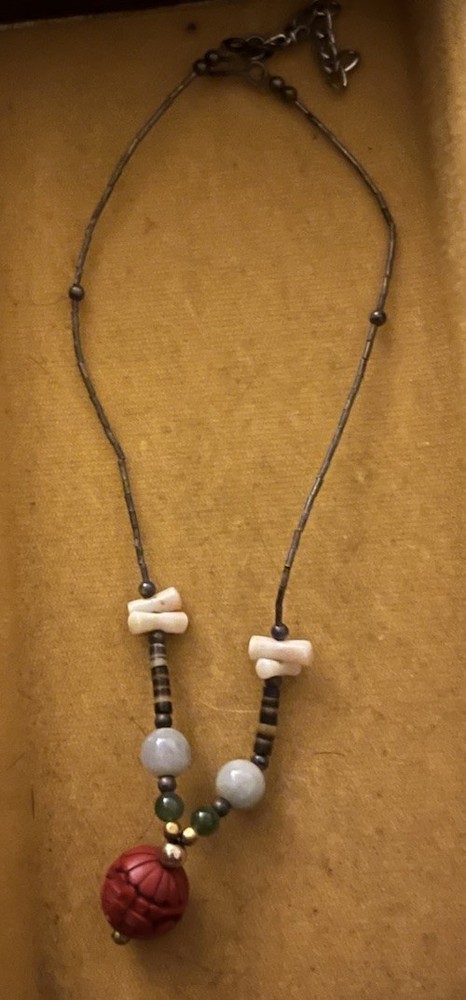 Vintage Handmade Beaded Necklace 15.5 Inches
