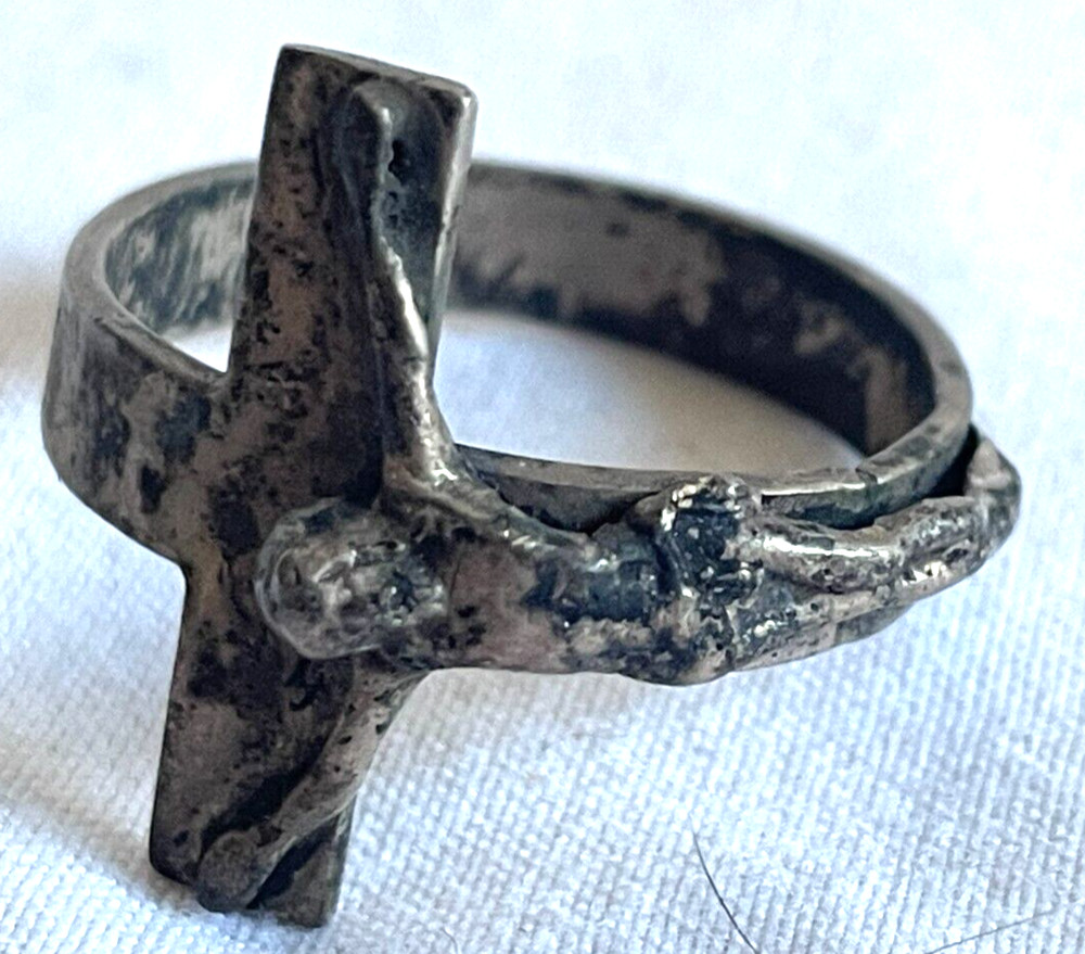 VINTAGE STERLING SILVER CRUCIFIX RING SIZE 9 – FREE SHIP