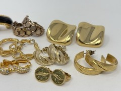 Vintage 80s 90s Bold Estate Mixed Costume Earring Lot (10) Gold Tone Enamel